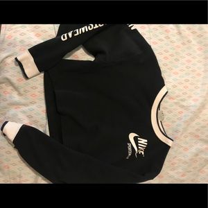Nike Long Sleeves Crop top-XS